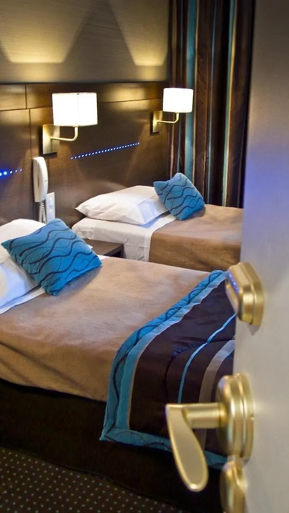 Helgon Hotel - Lourdes Pyrenees France